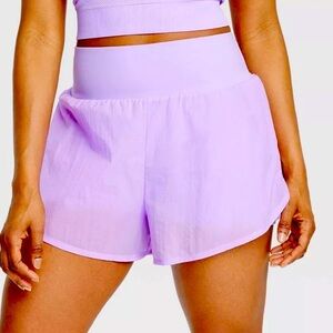 All in Motion Women's‎ Size XL High Rise Woven 2 in 1 Run Shorts 3" Purpl…​